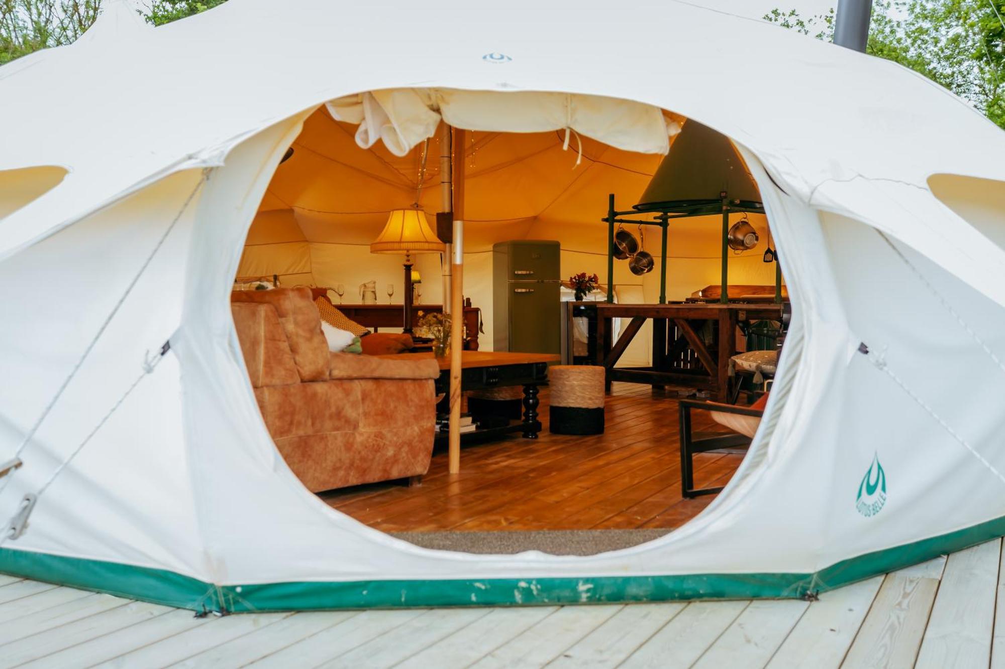 Вілла Luxury Glamping Retreat In Баттл Екстер'єр фото