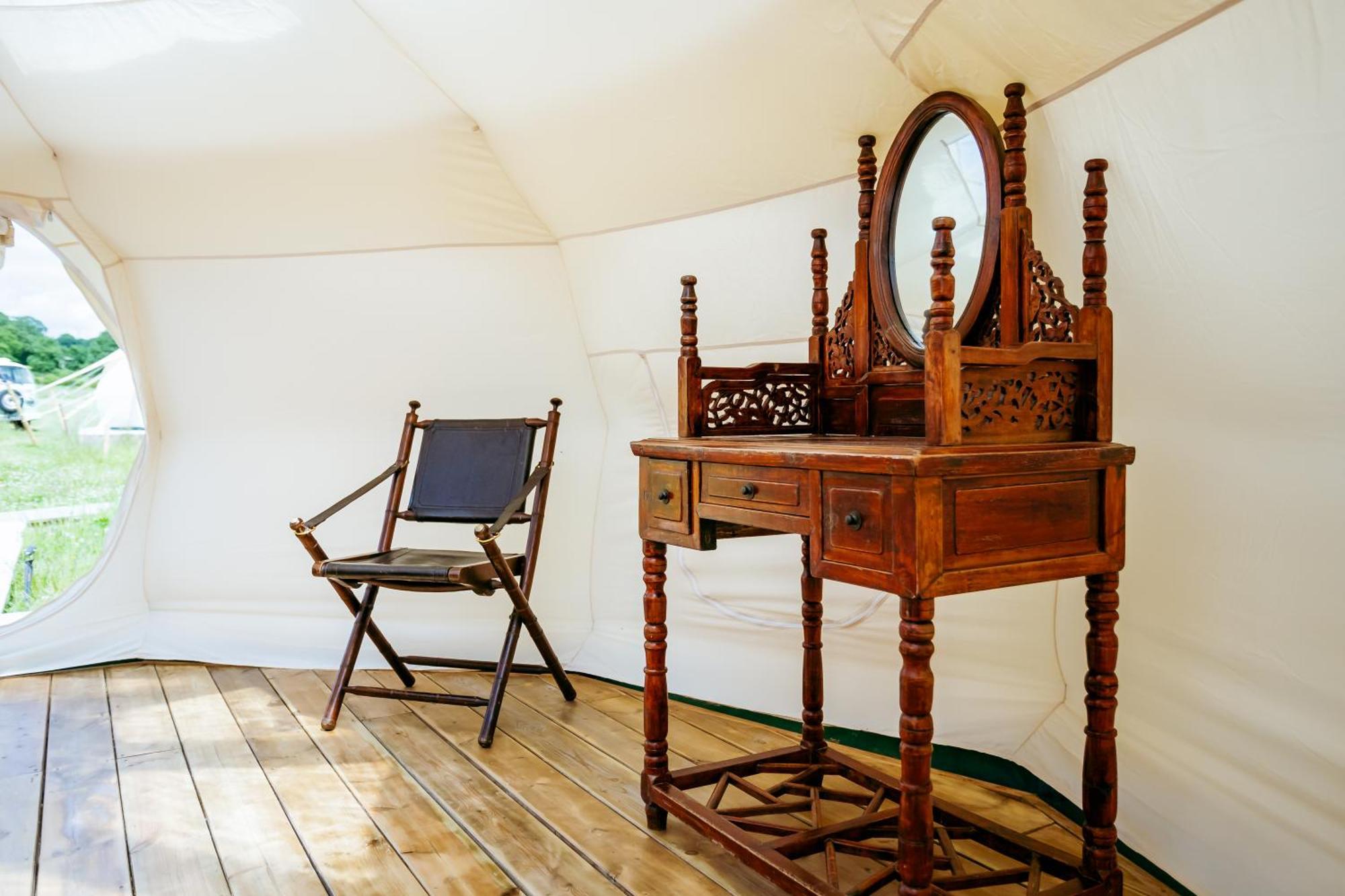 Вілла Luxury Glamping Retreat In Баттл Екстер'єр фото