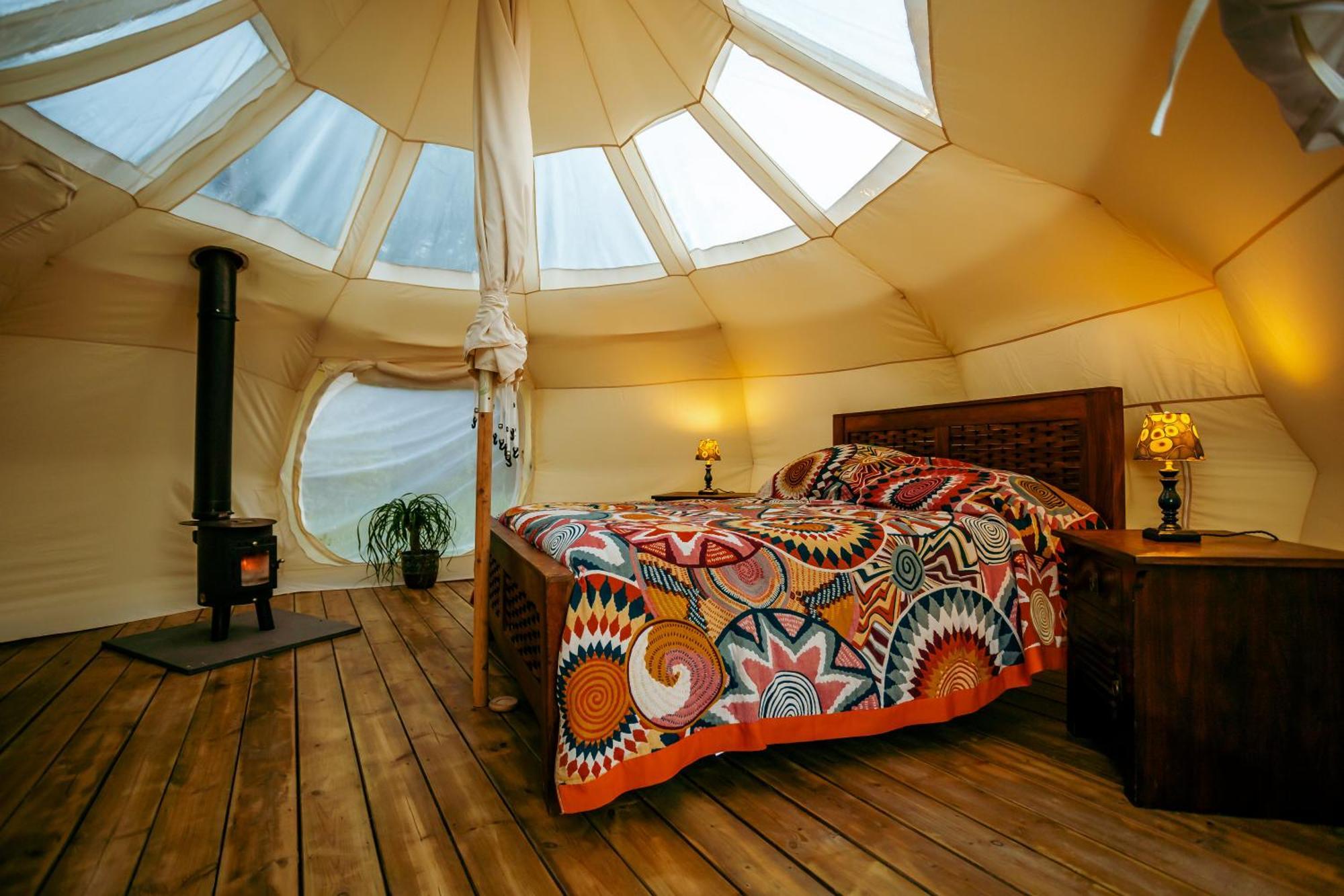 Вілла Luxury Glamping Retreat In Баттл Екстер'єр фото