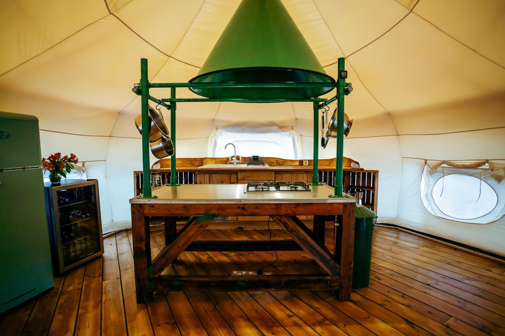 Вілла Luxury Glamping Retreat In Баттл Екстер'єр фото