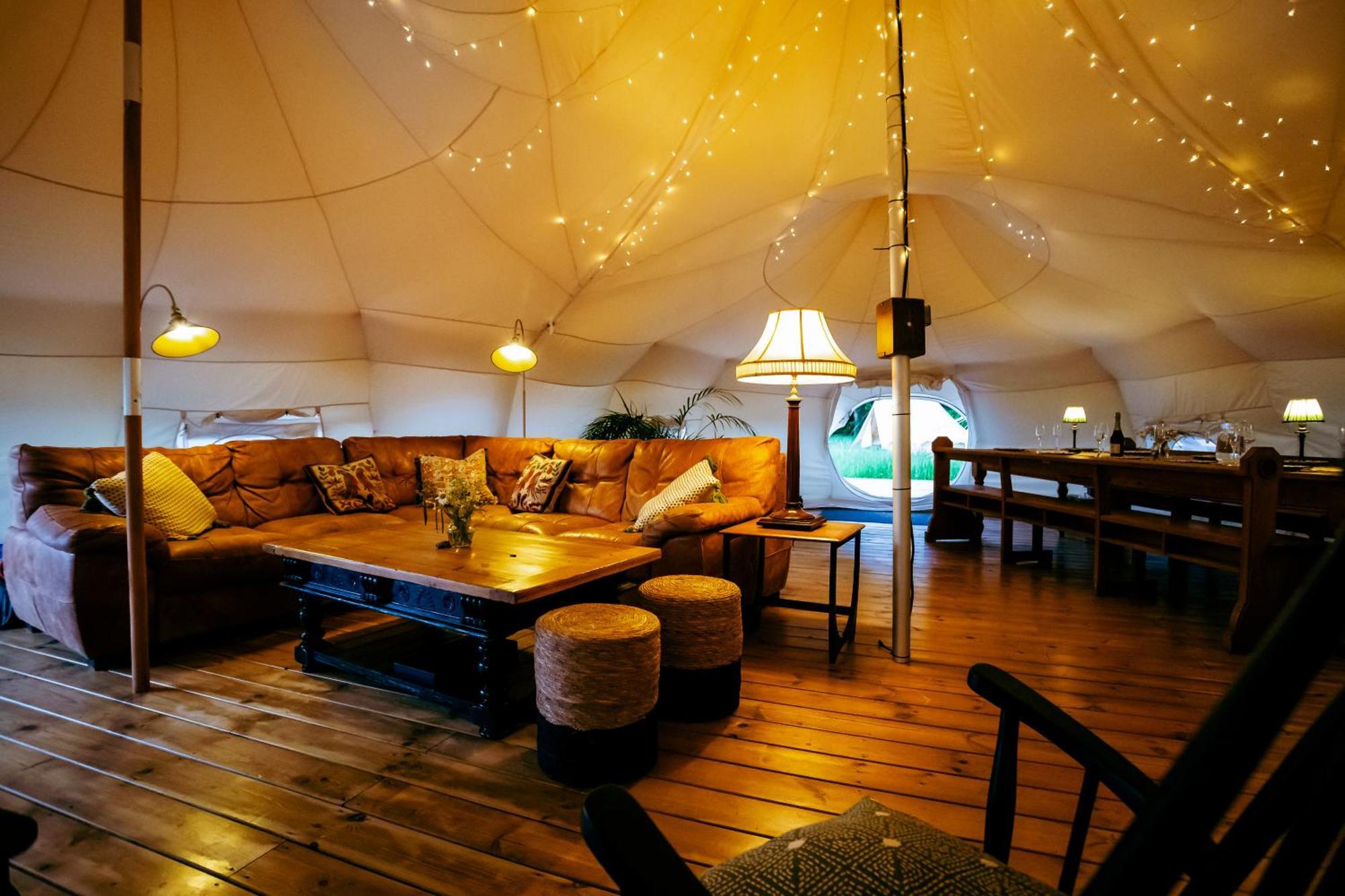 Вілла Luxury Glamping Retreat In Баттл Екстер'єр фото