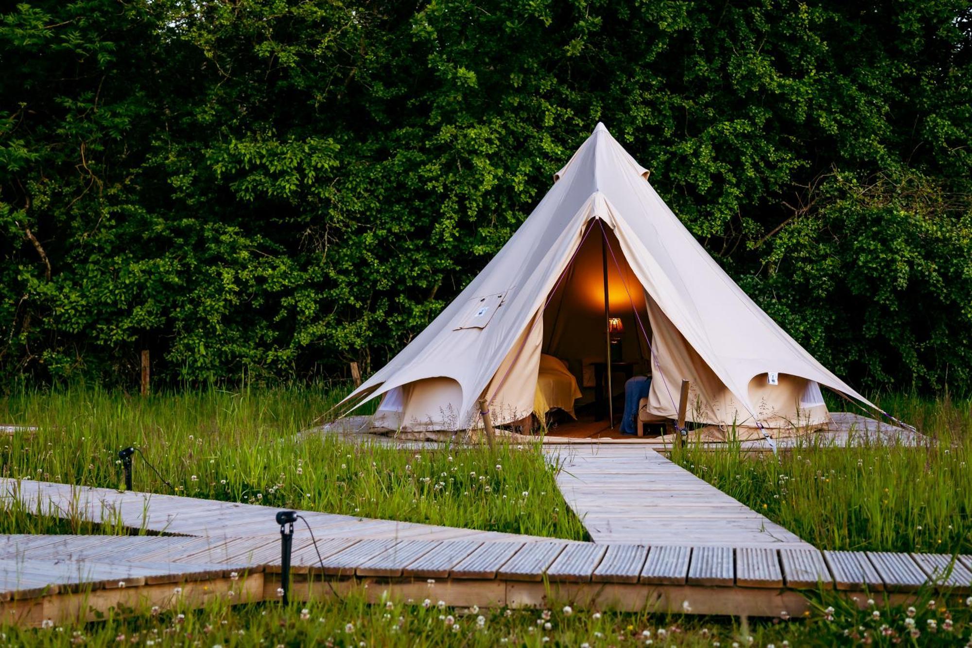 Вілла Luxury Glamping Retreat In Баттл Екстер'єр фото