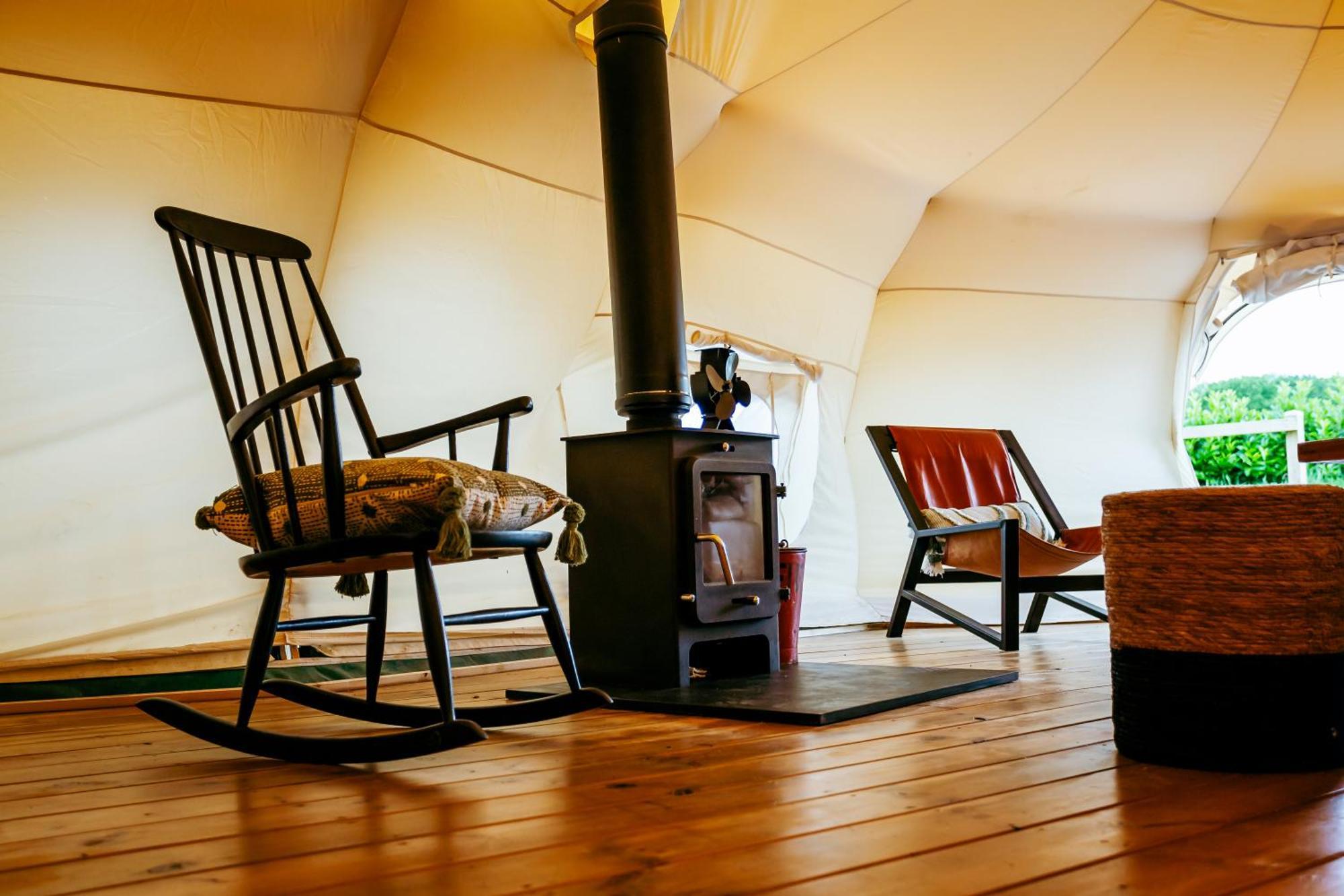 Вілла Luxury Glamping Retreat In Баттл Екстер'єр фото